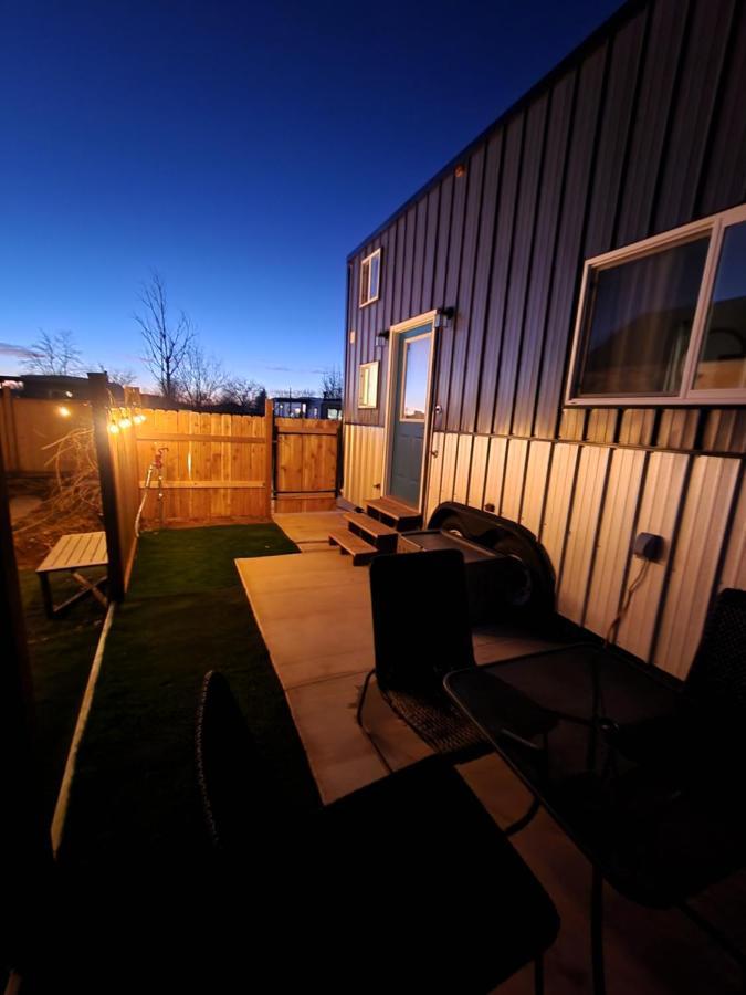Tiny Home Hot Tub Colorado City Exterior photo