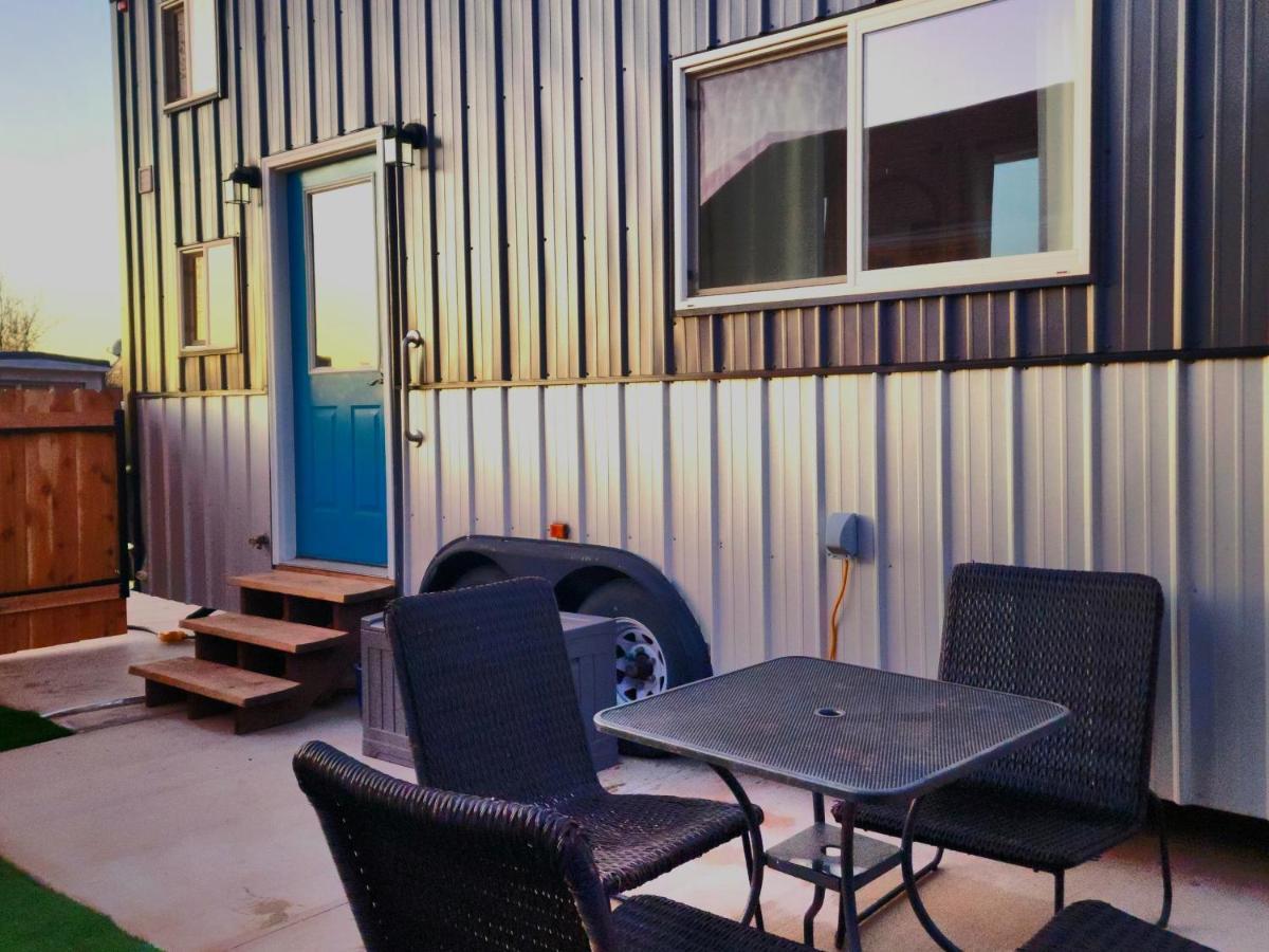 Tiny Home Hot Tub Colorado City Exterior photo