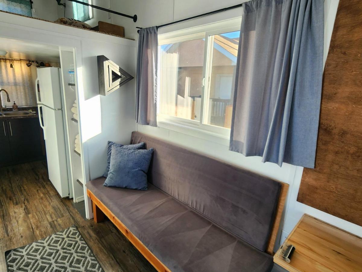 Tiny Home Hot Tub Colorado City Exterior photo